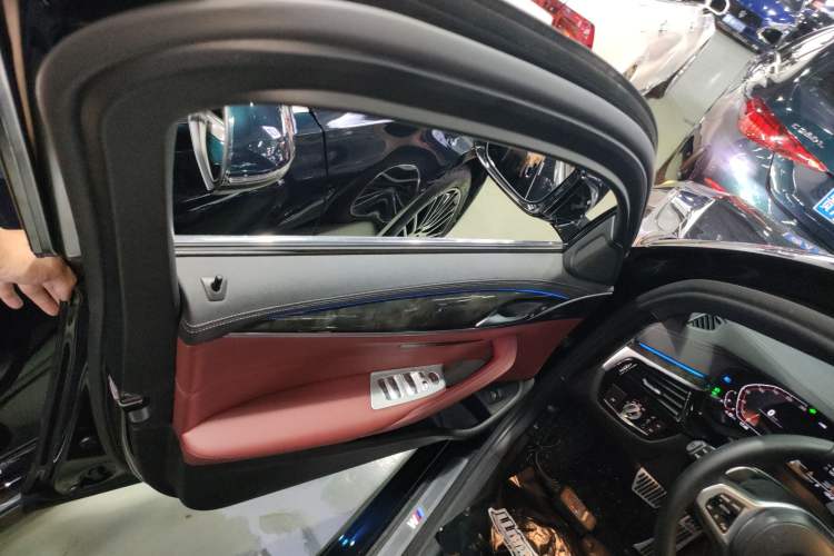 Used BMW 5 Series 2022 Restyled 530Li Leading Edition M Sport Package
