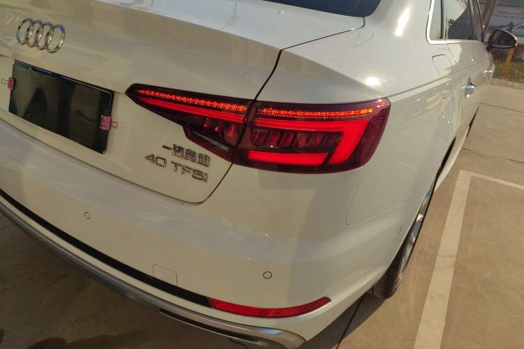 Used Audi A4L 2019 40 TFSI Fashion Version China V