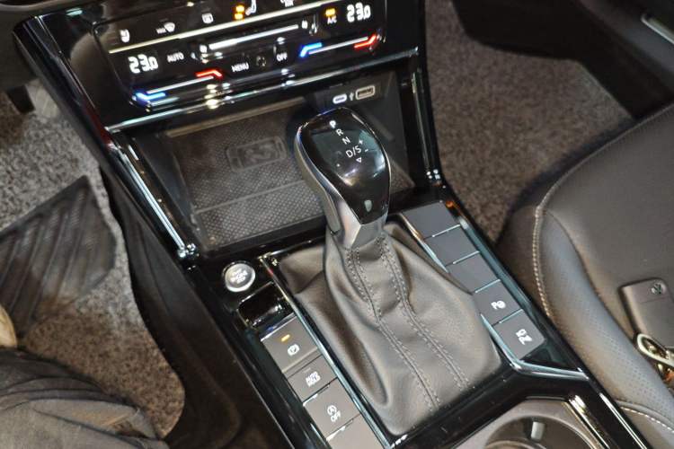 Used Volkswagen Passat 2025 Outstanding Model 380TSI Starry Dragon Glorious Edition