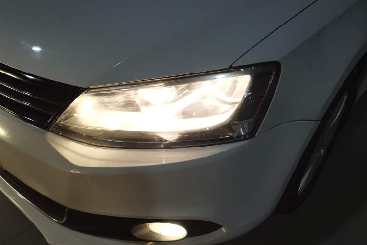 Used Volkswagen Sagitar 2014 Revised Version 1.6L Automatic Comfort Edition
