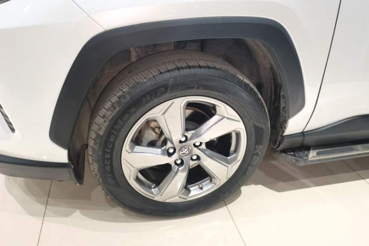 Used Toyota RAV4 2021 2.0L CVT Two-Wheel Drive Fashion PLUS Edition