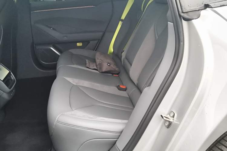 Used XPeng P7 2025 Model—750 All-Wheel-Drive High-Performance Ultra
