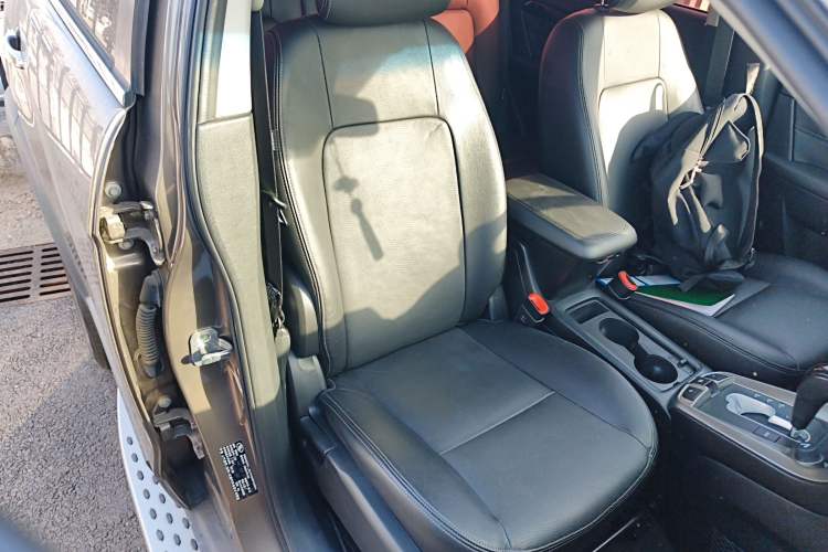 Used Chevrolet Captiva 2017 2.4L Two-Wheel Drive Luxury Edition 7 Seats
