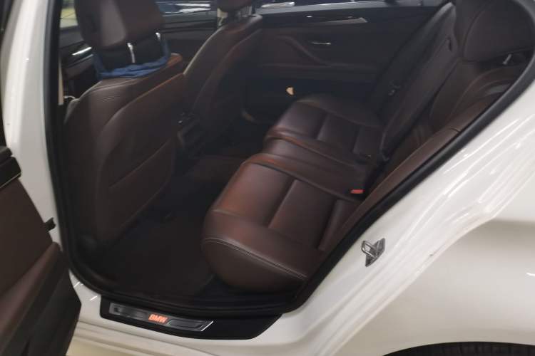 Used BMW 5 Series 2014 525Li Luxury Design Package