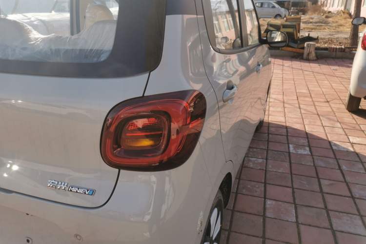 Used Wuling Hongguang MINIEV 2025 Four-Door Version Zhenxiang+ Edition
