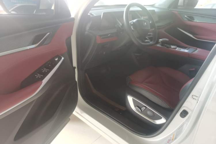 Used Changan CS75 PLUS 2022 2nd Generation 1.5T Automatic Luxury Version
