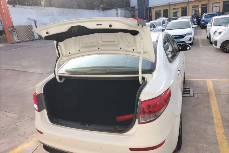 Used Kia K2 2015 Sedan 1.4L Automatic GLS
