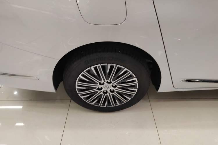 Used Buick GL8 New Energy 2024 Lu Zun Deluxe Edition 7-Seater
