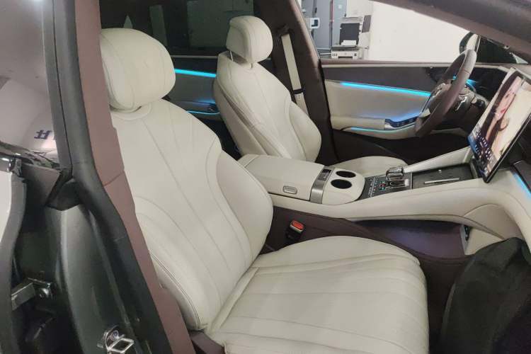 Used Denza Z9GT 2024 1100 Four-Wheel Drive Ultra Version
