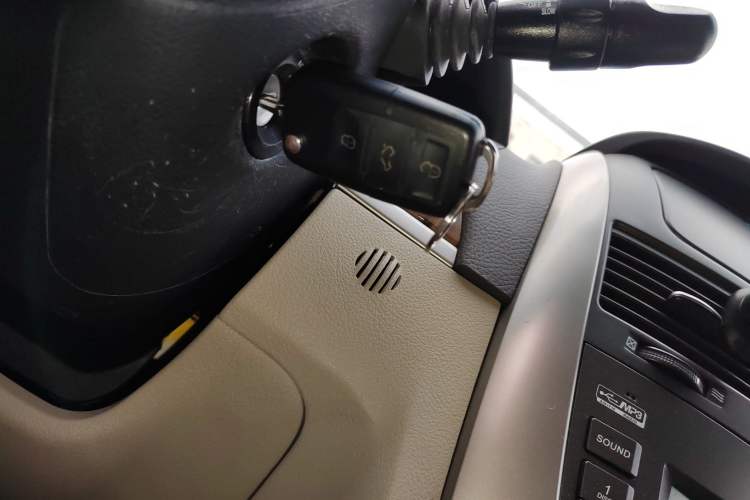 Used Buick Excelle 2015 1.5L Manual Classic Trim
