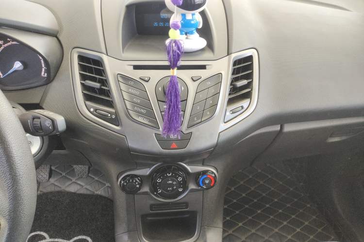 Used Ford Fiesta 2013 Hatchback 1.5L Manual Fashion Edition
