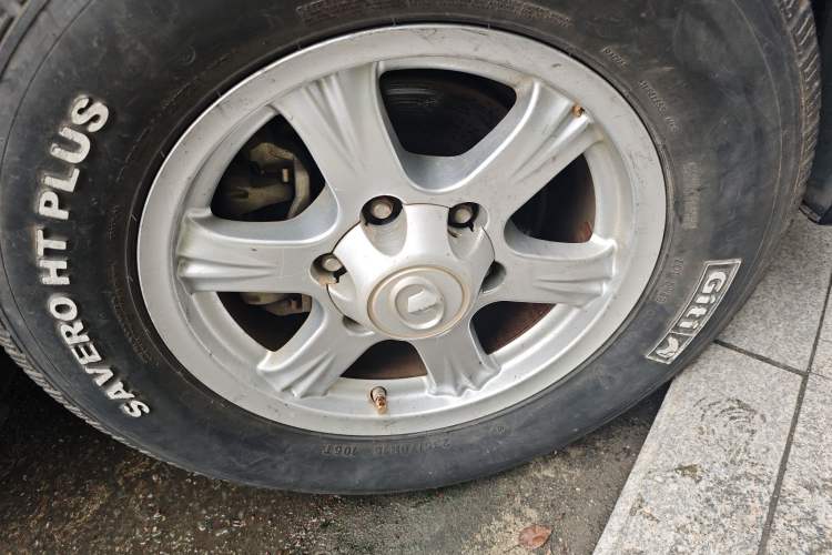 Used Haval H5 Classic 2012 ZhiZun Edition Green & Quiet 2.0T Manual Two-Wheel Drive Comfortable Model