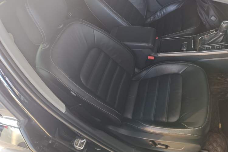 Used Volkswagen Passat 2017 330TSI DSG Luxury Edition
