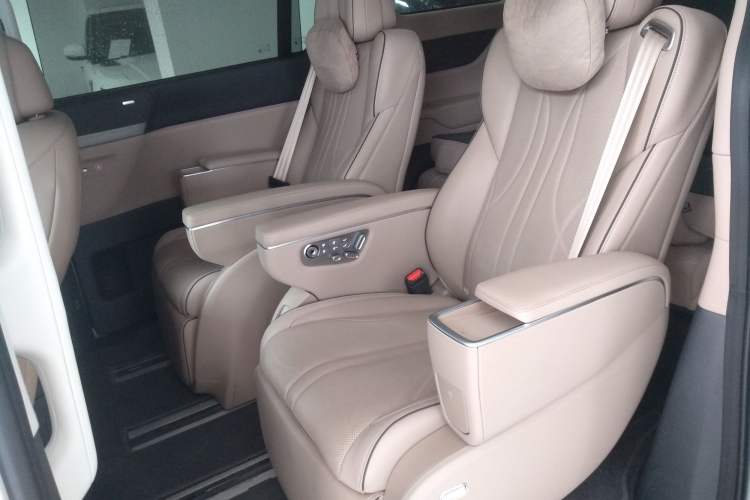 Used XPeng X9 2025 740 Ultra-Long Range Max