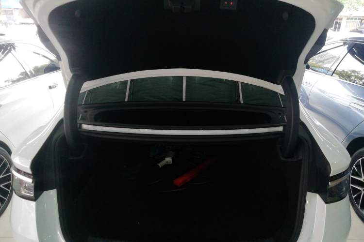 Used BYD Seal 2023 DM-i 1.5L 121km Prestige Model
