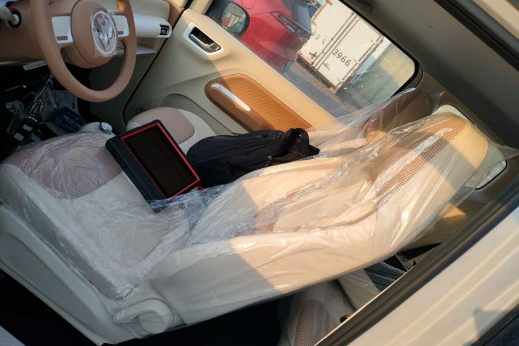 Used Wuling Hongguang MINIEV 2024 3rd Generation 215km Youth Edition
