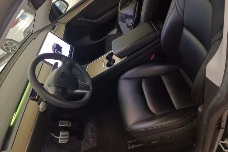 Used Tesla Model Y 2022 Rear-Wheel-Drive Version