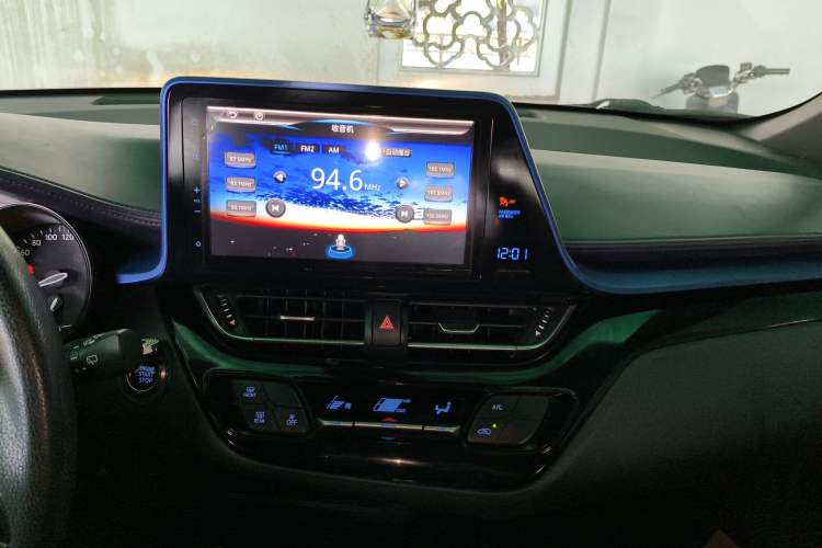 Used Toyota C-HR 2018 2.0L Leading Edition China V-standard