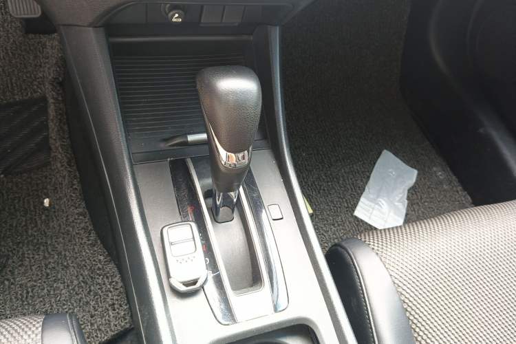 Used Honda Jade 2017 1.8L automatic Comfort version 5 seats
