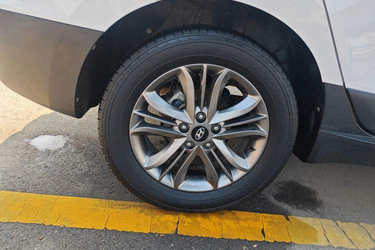 Used Hyundai ix35 2015 2.0L Automatic 2WD Smart Version China V Standard
