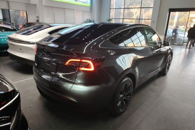Used Tesla Model Y 2024 Rear-Wheel-Drive Version