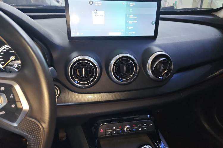 Used Wey VV7 2017 2.0T Ultra-Luxury Version
