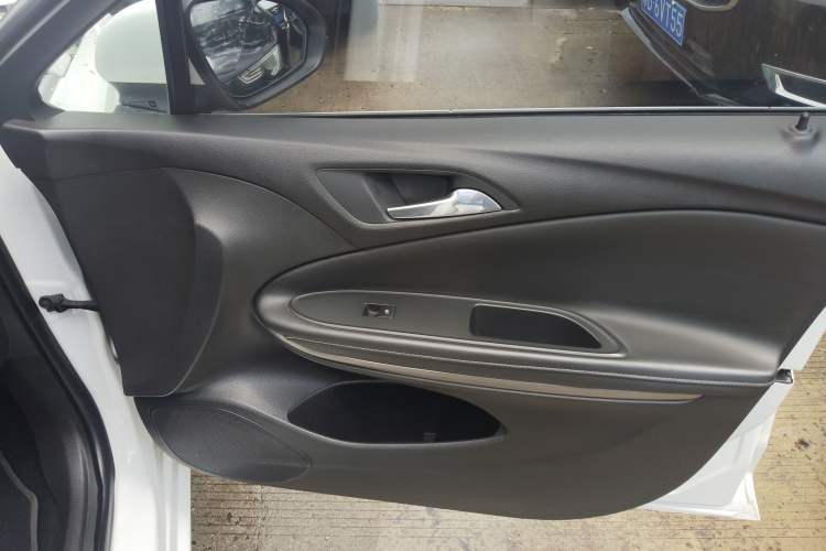 Used Buick Verano 2017 Sedan 20T Dual-Clutch Elite Model
