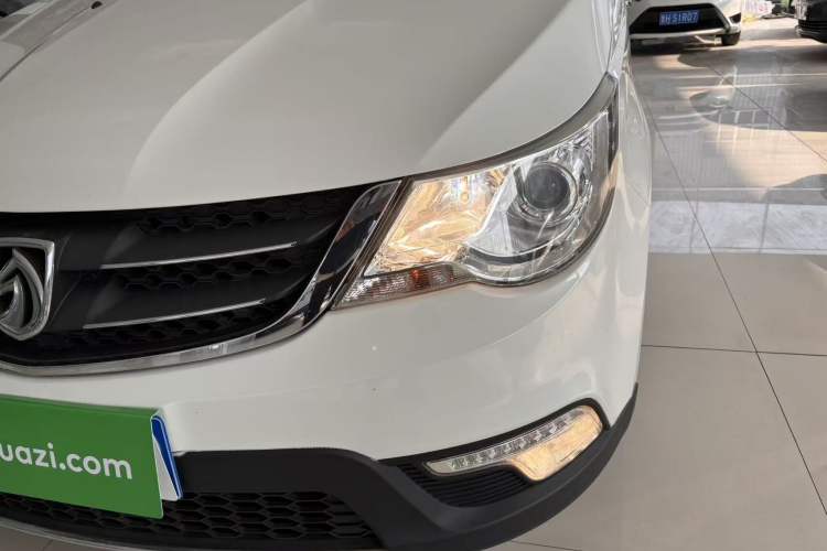 Used Baojun 730 2014 1.5L Manual Luxury Navigation ESP Version 7 Seats
