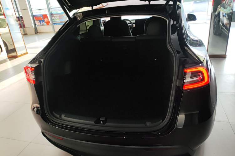 Used Tesla Model Y 2022 Rear-Wheel-Drive Version
