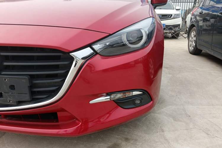 Used Mazda Mazda 3 Axela 2019 Cloud-Controlled Version Sedan 1.5L Automatic Luxury Trim China V Standard