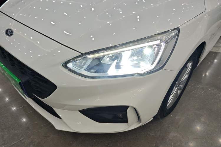 Used Ford Focus 2020 Sedan EcoBoost 180 Automatic Trend Edition