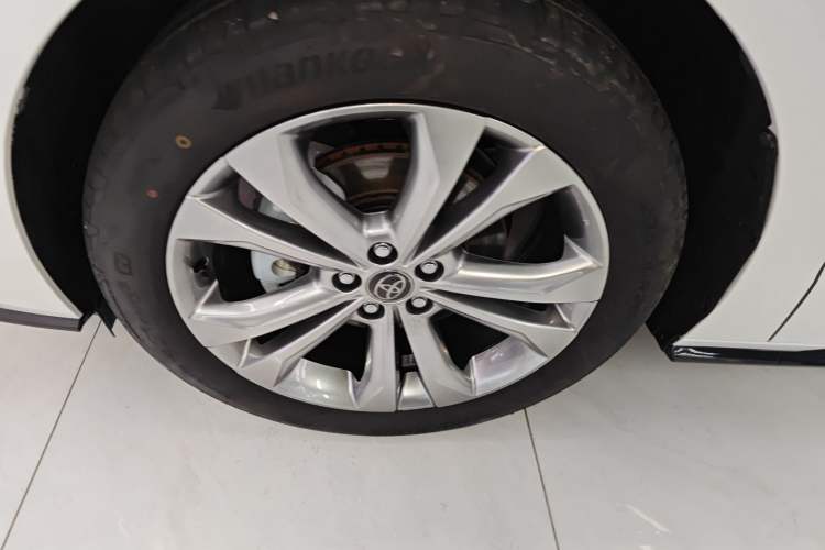 Used Toyota Sienna 2024 2.5L Hybrid Prestige Deluxe Edition
