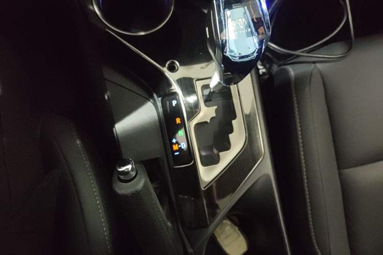 Used Toyota RAV4 2015 2.0L CVT Four-Wheel Drive New Edition
