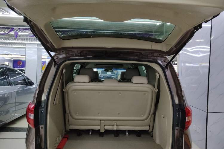 Used Buick GL8 2018 28T Luxury Model China VI Standard