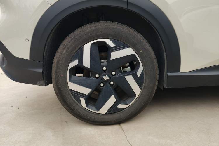 Used Baojun Yunhai 2024 600km Pure Electric Version
