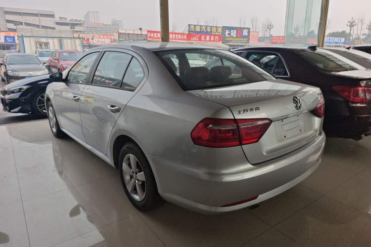 Used Volkswagen Lavida 2013 Revised Classic 1.6L Manual Fashion Edition