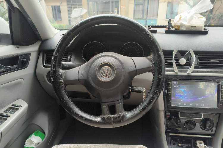 Used Volkswagen Bora 2013 1.6L Manual Fashion Edition