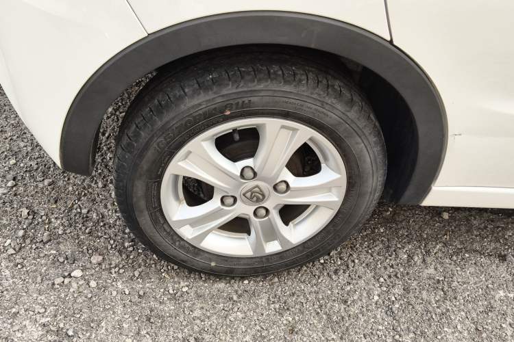 Used Baojun 310 2017 1.5L Automatic Fashion Model