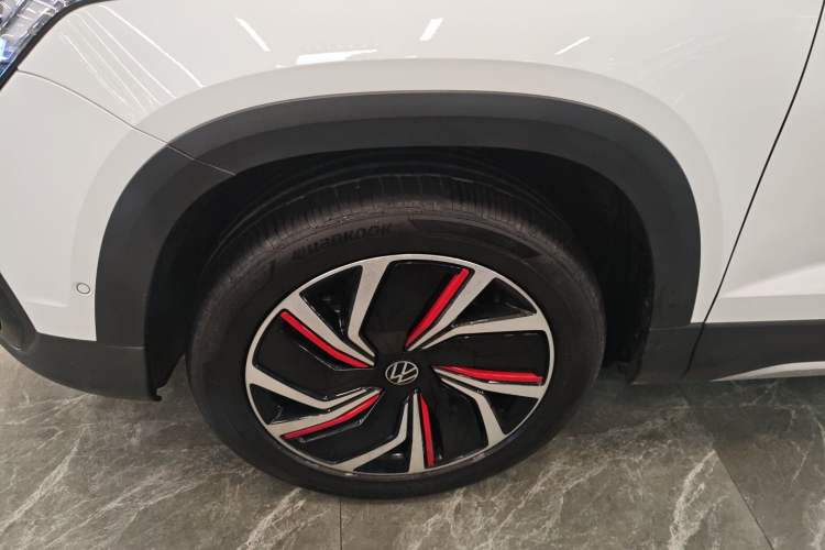 Used Volkswagen Tharu 2024 300TSI Two-Wheel-Drive Moon Luxury Edition