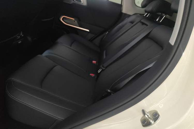 Used  Titanium 3 2025 501 km All-Wheel Drive Intelligent Driving Max Edition