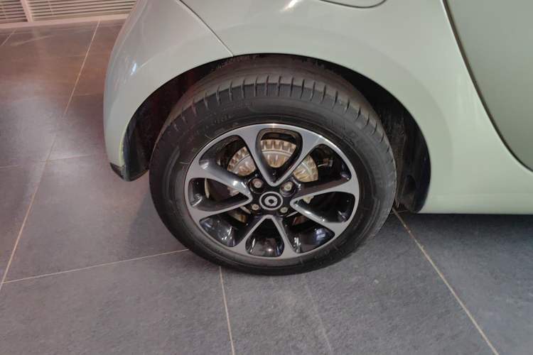 Used  fortwo 2015 1.0L 52 kW Hardtop Passion Edition
