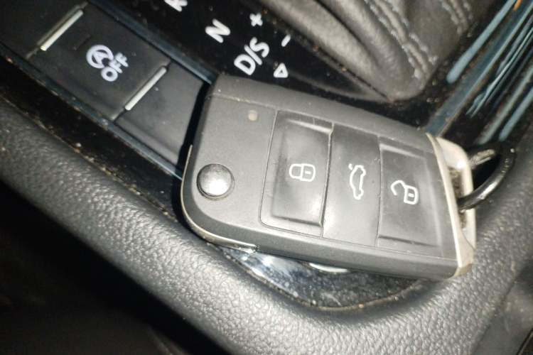 Used Volkswagen Magotan 2025 Zhongxiang Version 280TSI DSG Comfort Edition
