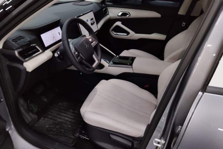 Used BYD Yuan UP 2025 Intelligent Driving Version 401 KM Dynamic Edition
