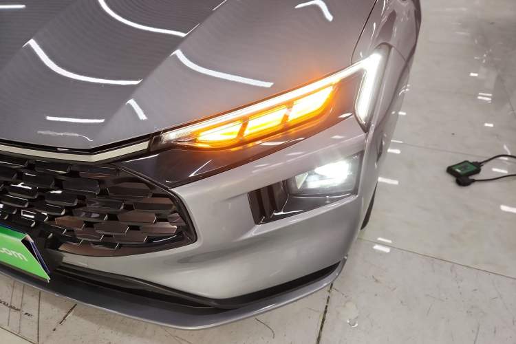 Used Ford Mondeo 2025 2.0T EcoBoost Luxury Version
