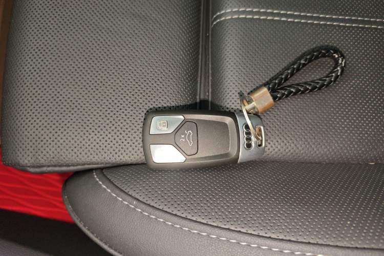 Used Audi A4L 2022 40 TFSI Luxury Dynamic Model