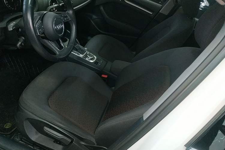 Used Audi A3 2020 Restyled Sportback 35 TFSI Entry-Level China VI Emission Standard
