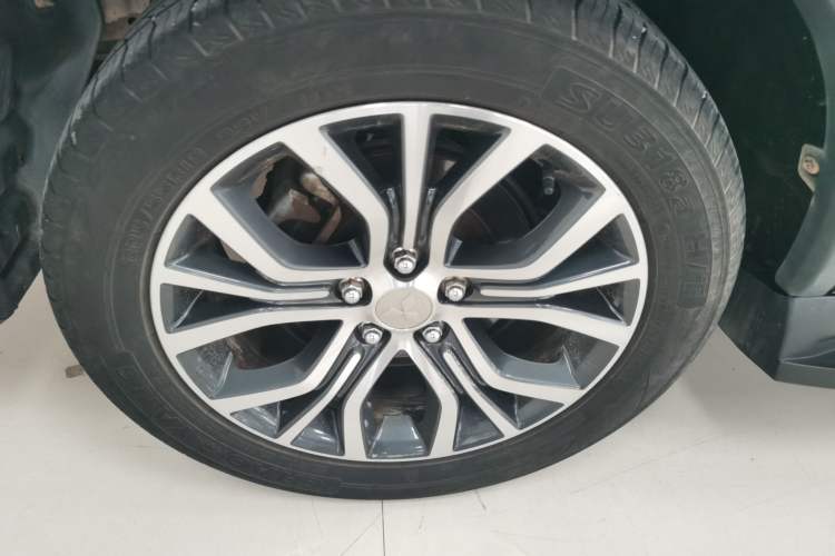 Used Mitsubishi Outlander 2018 2.0L Two-Wheel-Drive Jiale Edition 7-Seater
