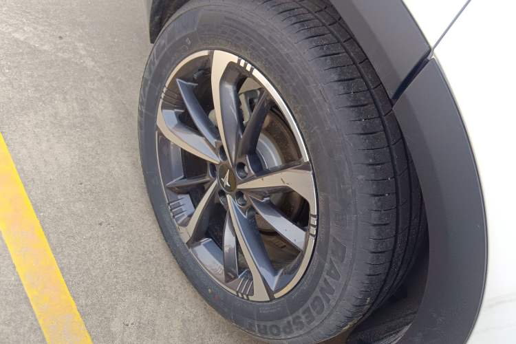 Used  06 2025 Model 520km