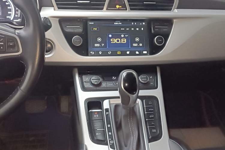 Used Geely Auto Emgrand X7 Sport 2016 1.8TD Automatic All-Wheel Drive Smart Version
