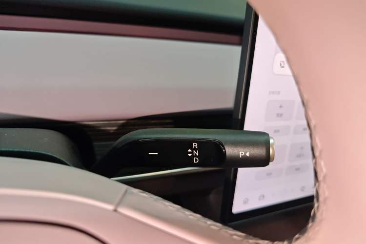 Used ONVO L60 2024 60 kWh All-Wheel Drive
